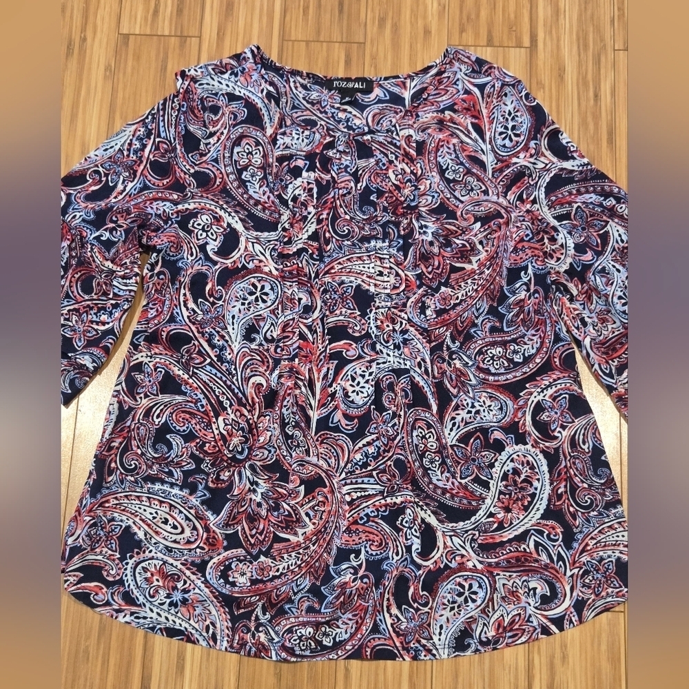 NWOT Roz & Ali Paisley Top - Picture 2 of 9